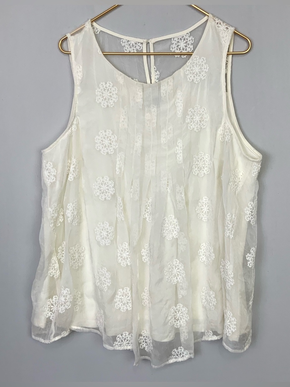 Torrid Sz 2 2X Super Soft Scoop Neck Layered Embroidered Ivory Sleeveless Top
